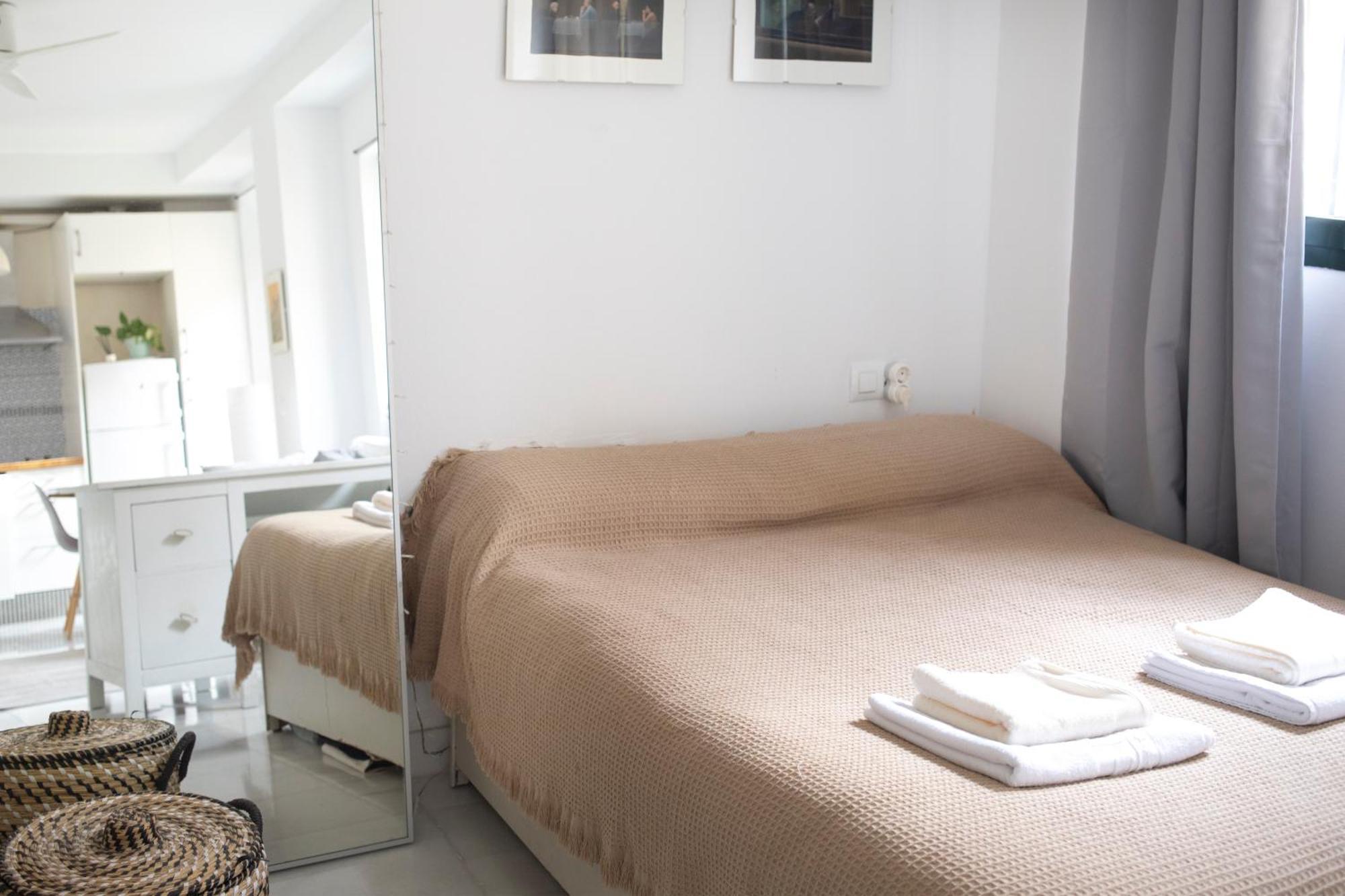 Atico Con Balcon En Pleno Centro Apartment Seville Luaran gambar